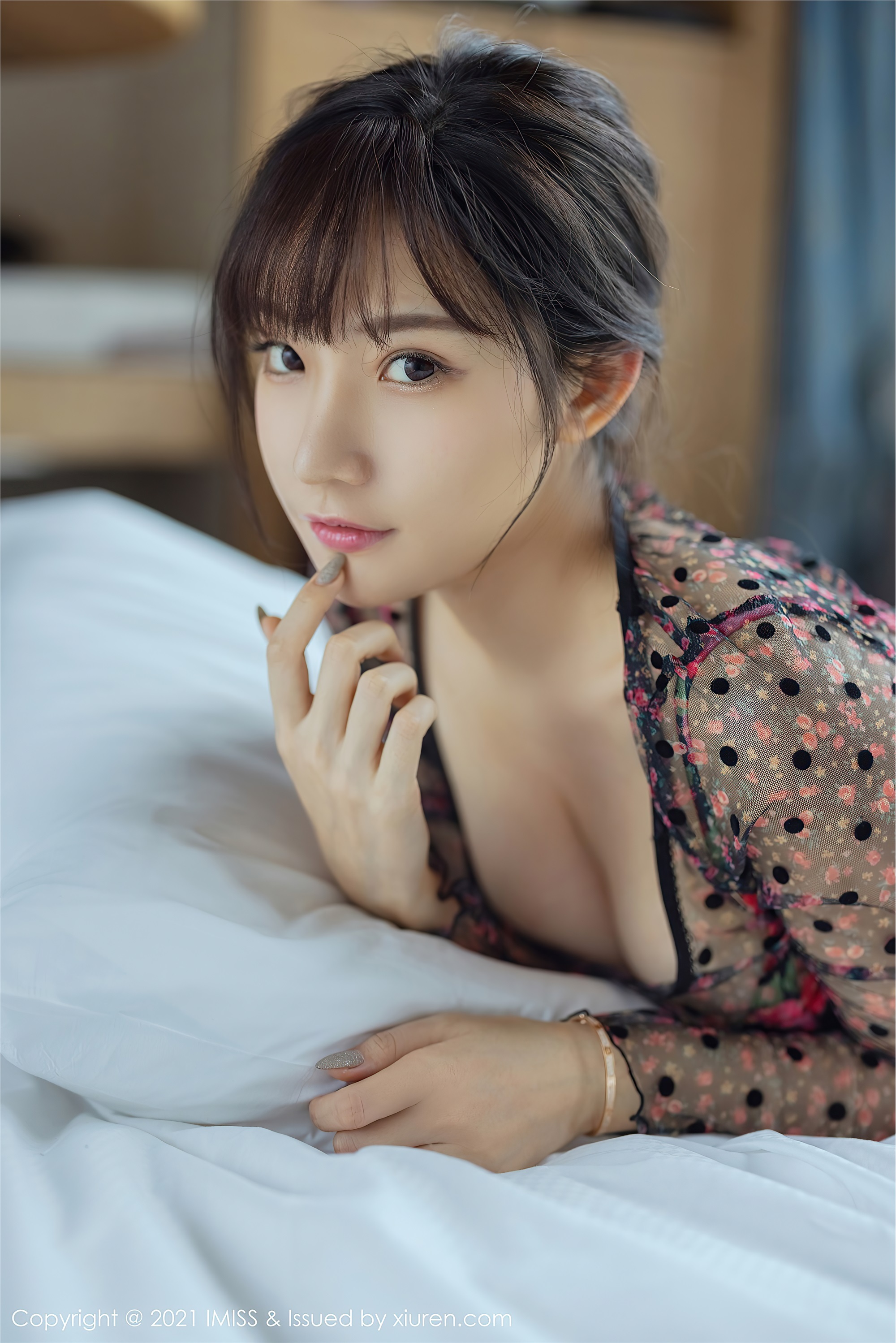 IMiss爱蜜社 2021.04.09 Vol.574 小狐狸Kathryn